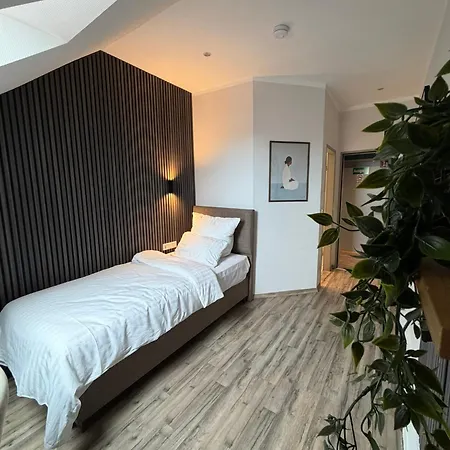 East West - Goethestrasse Hotel *