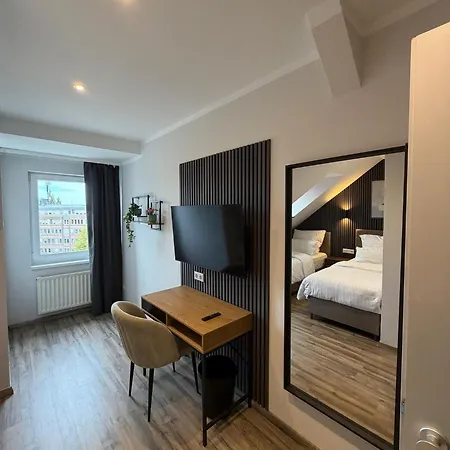 East West - Goethestrasse Hotel *