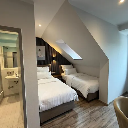 East West - Goethestrasse Hotel