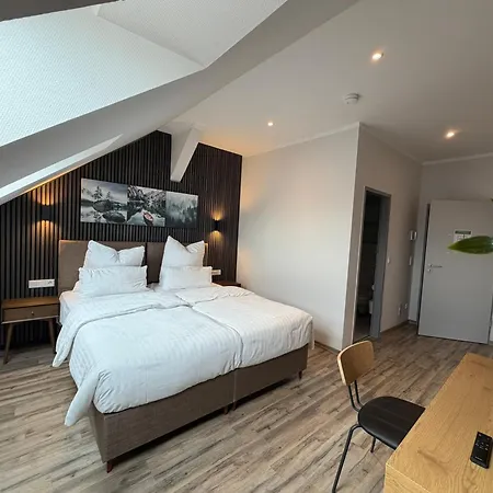 East West - Goethestrasse Hotel *